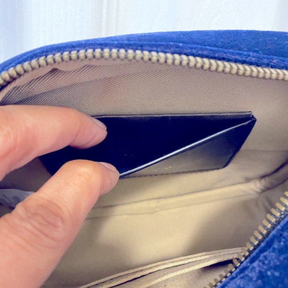 J CREW Velvet Crossbody Signet purse She’s gorgeous inside & out. Very s… - Picture 10 of 12